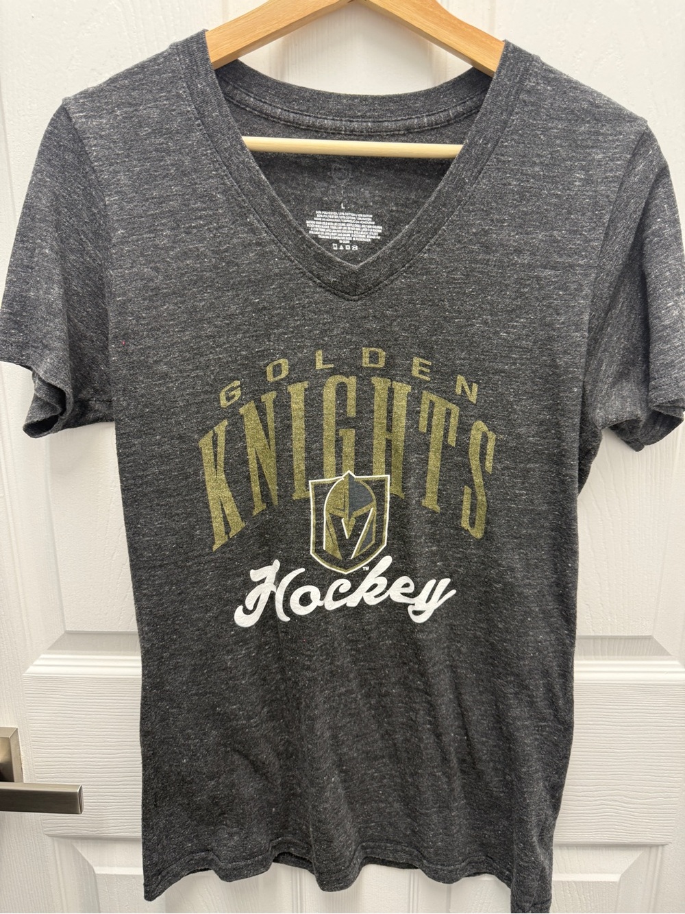 Fanatics NHL Vegas Golden Knights Heather Gray V-Neck Fitted Tee T-Shirt Large